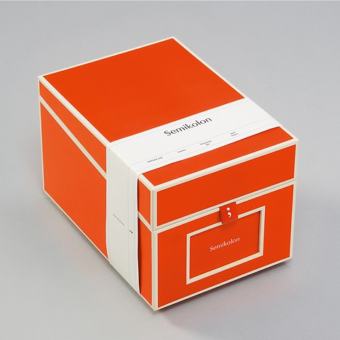 Photograph Box w. 3 index card Orange